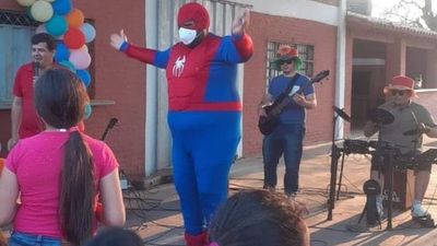Spiderman paraguayo es un doctor