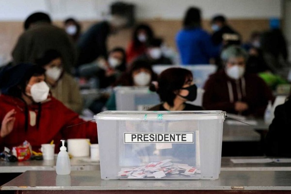 Chile: una mujer y ocho hombres compiten por la presidencia