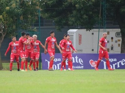 Movida jornada de adelanto en la fecha 25 - APF
