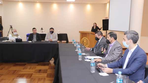 Buscan mejorar competitividad de tarifa técnica de transporte de carga | .::Agencia IP::.
