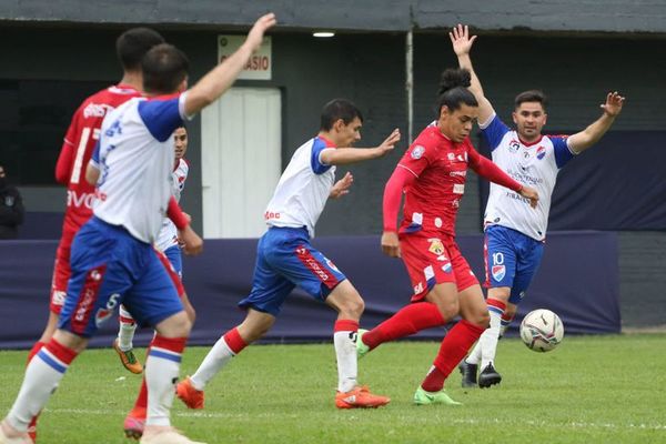 Tres penales atajados y el 1° de Marzo mete otro batacazo en la Copa Paraguay - Fútbol - ABC Color