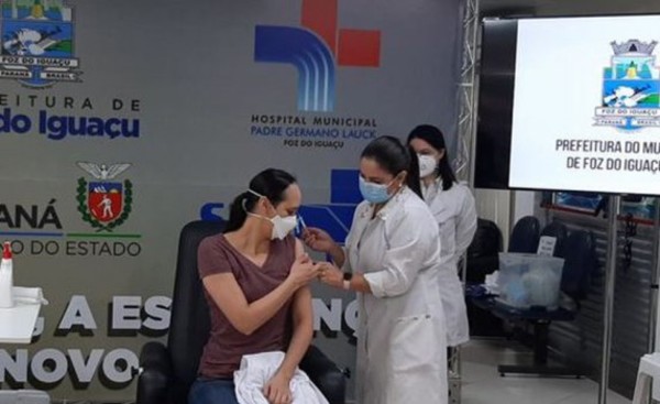COVID-19: Brasil anunció que aplicará terceras dosis