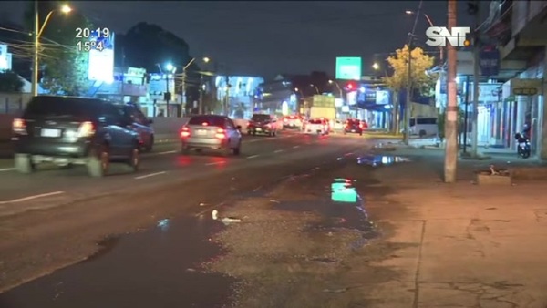 Fernando de la Mora: Enormes baches en plena Ruta PY 02 - SNT