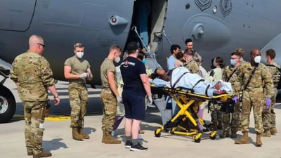 Afgana nacida en avión de EEUU se llamará Reach; nombre en clave del aparato