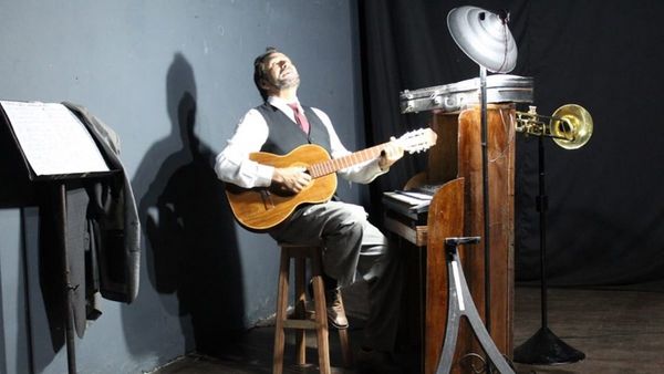Obra teatral virtual en homenaje a Flores