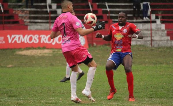 Colegiales gana de local y mantiene el liderazgo en la “B” - Fútbol de Ascenso de Paraguay - ABC Color