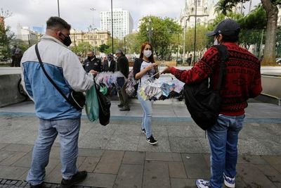 Informalidad laboral retrocede levemente y persiste déficit en calidad del empleo - MarketData