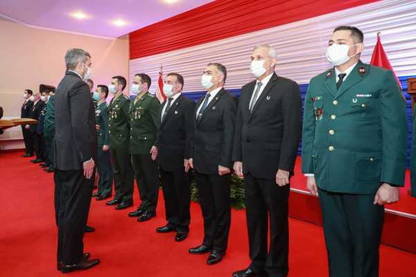 Con presencia de Mario Abdo el IAEE celebra 53 años formando líderes de alta gerencia para el Estado