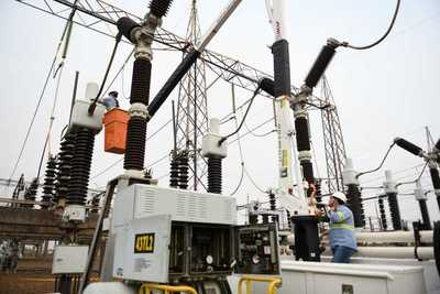 Realizan mantenimiento de interruptor de la Subestación Margen Derecha de Itaipu | .::Agencia IP::.