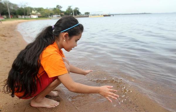 Pese a mejoras del Lago Ypacaraí, bañistas tendrán que esperar