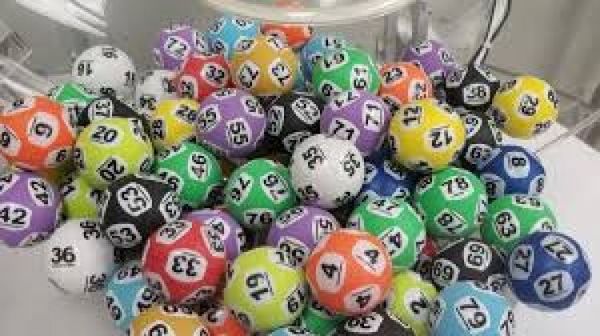 Empresa que explota la quiniela debe más de USD 5 millones al Fisco