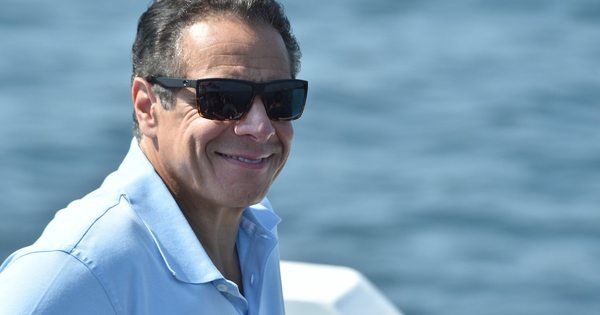 La Nación / Despojan del Emmy al exgobernador de Nueva York tras escándalo sexual