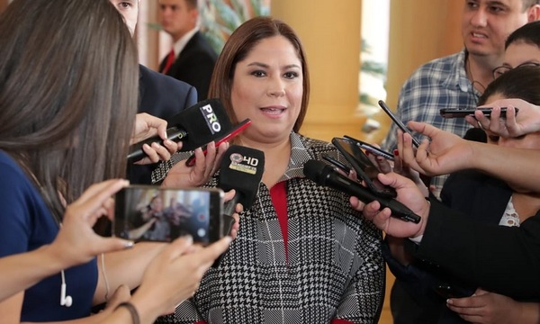 Suspenden audiencia preliminar de Patricia Samudio y su esposo