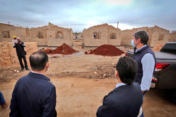 Entidades firman convenio para construir la primera vivienda a más de 500 familias - MarketData
