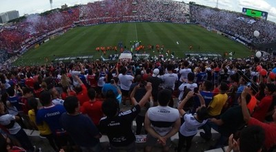 APF: Hinchas que tengan esquema completo de vacunación podrán ingresar a estadios