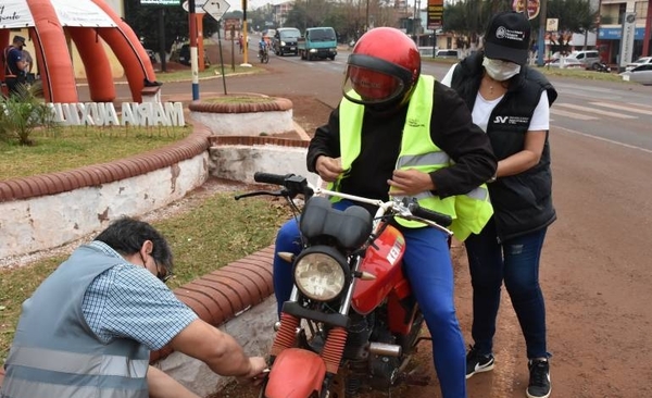 Diario HOY | Buscan concienciar sobre uso de cintas reflectivas para prevenir accidentes de tránsito