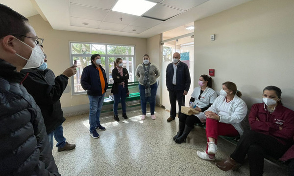 Médicos y asegurados de IPS se oponen al proyecto de fusión con el Hospital de Coronel Oviedo - OviedoPress
