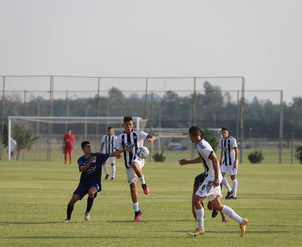 Cuatro al mando de la Sub 18 - Fútbol - ABC Color