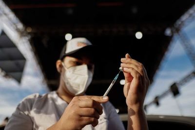 Covid-19: sólo el 0,06% de vacunados reportó algún efecto secundario - Nacionales - ABC Color