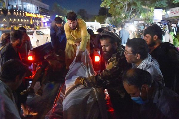 Afganistán: más de 60 muertos tras el doble atentado en el aeropuerto de Kabul - Mundo - ABC Color