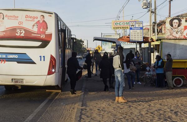 Hablan de una drástica disminución de pasajeros para justificar suba del boleto - Nacionales - ABC Color