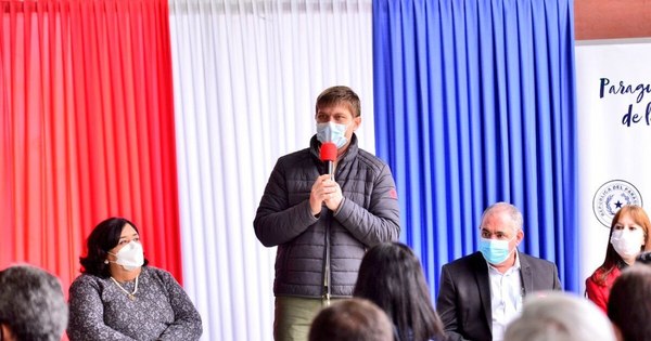 La Nación / Transformación educativa: Brunetti habló de jornadas extendidas como sistema