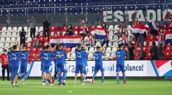 ¡Harrison oficializa la vuelta del público a los estadios!
