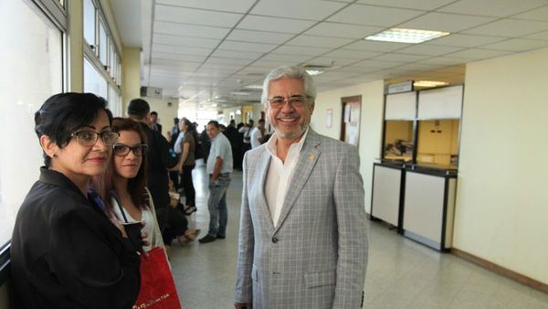 Jueza de Sentencia se inhibe por amistad con abogado de Froilán Peralta