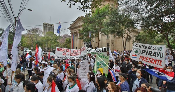 La Nación / Gobierno recategorizará salarios de enfermeros