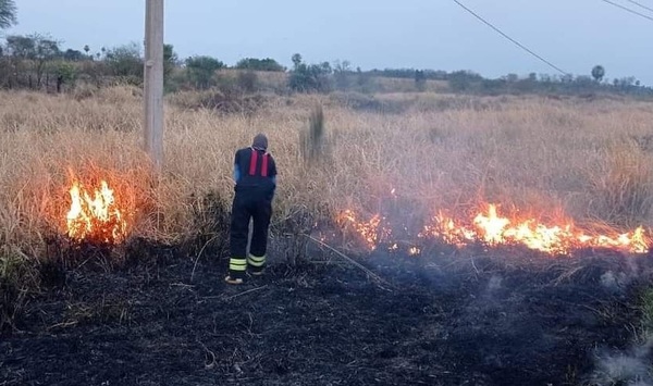 En norte del Chaco aprovechan vientos del sur para trabajos preventivos contra incendios