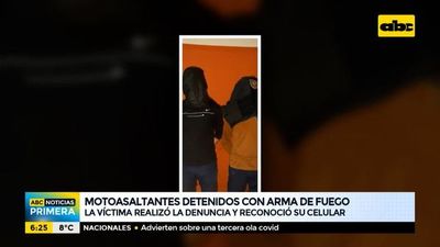 Motoasaltantes detenidos con arma de fuego - ABC Noticias - ABC Color
