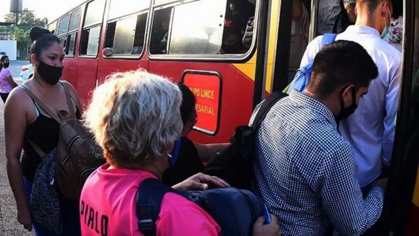 Persisten quejas sobre reguladas del transporte público