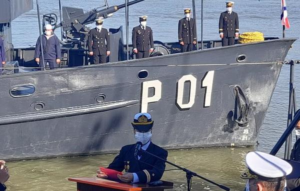 Asume primera mujer comandante de un buque y hace historia en la Armada Paraguaya