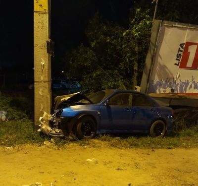 Carrera clandestina deja un motociclista gravemente herido en Luque - Nacionales - ABC Color