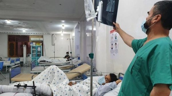 Afganistán se está quedando sin insumos médicos, advirtió la OMS | OnLivePy