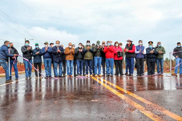 Inauguran conexión asfáltica de Arroyito con ruta PY 05