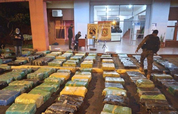 Diario HOY | Queman 14 toneladas de marihuana incautada en Coronel Bogado