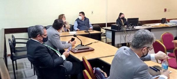 Decretan rebeldía y ordenan captura de acusada por quema del Congreso Nacional