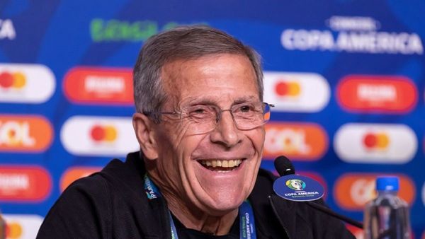 Óscar Tabárez convoca a las estrellas celestes de Europa