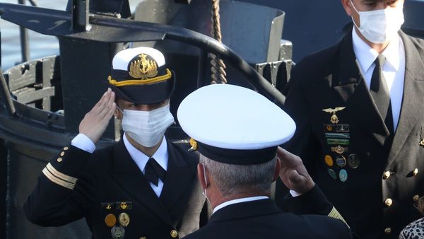 Una mujer es comandante de buque de la Armada