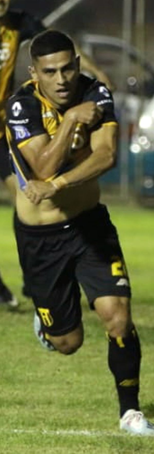 González se mantiene en el equipo Guaraní - Fútbol - ABC Color