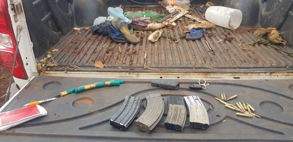 Interceptan camioneta llena de cargadores y proyectiles en Capitán Bado