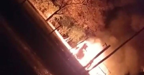 La Nación / Incendio de vivienda en Puentesiño deja una víctima fatal