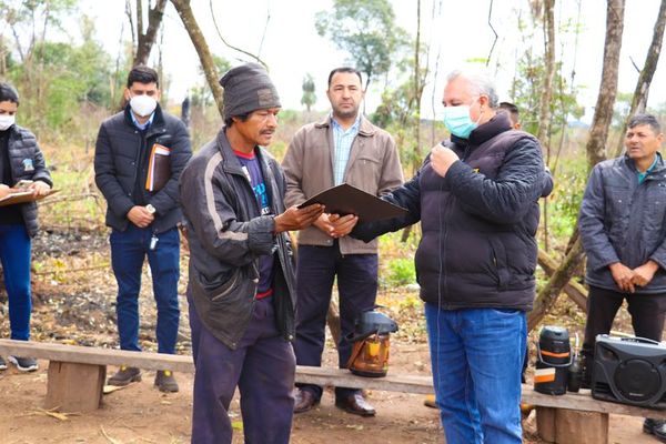 Donan tierras a comunidad indígena Amambay de Caazapá - Nacionales - ABC Color