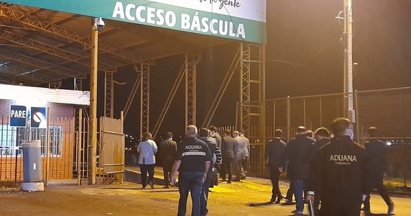 La Nación / Recorrido de Gafilat por zona primaria de CDE incluyó “recovecos de contrabando”