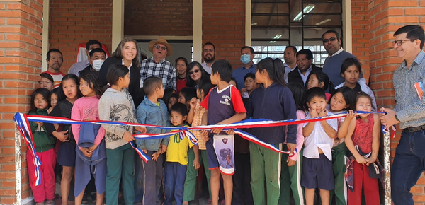 Inauguran comedor en escuela de comunidad indígena - Noticiero Paraguay