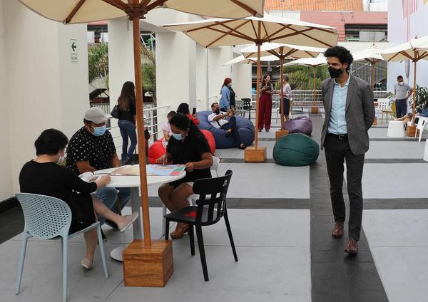 Biblioteca de Perú comparte sus joyas por Google y podcast en su bicentenario - MarketData