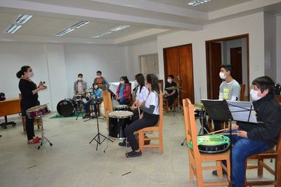 Ha Che Valle realiza la primera mentoría de instrumento de viento y percusión - Nacionales - ABC Color