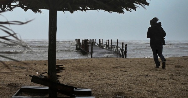 La Nación / Huracán Ida azota el oeste de Cuba antes de desatar su furia sobre Luisiana