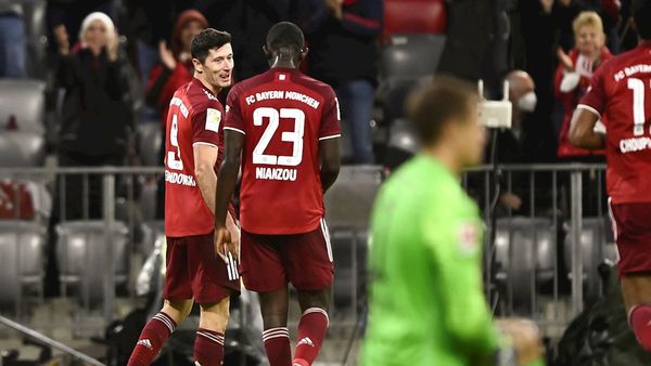 Robert Lewandowski abruma al Hertha